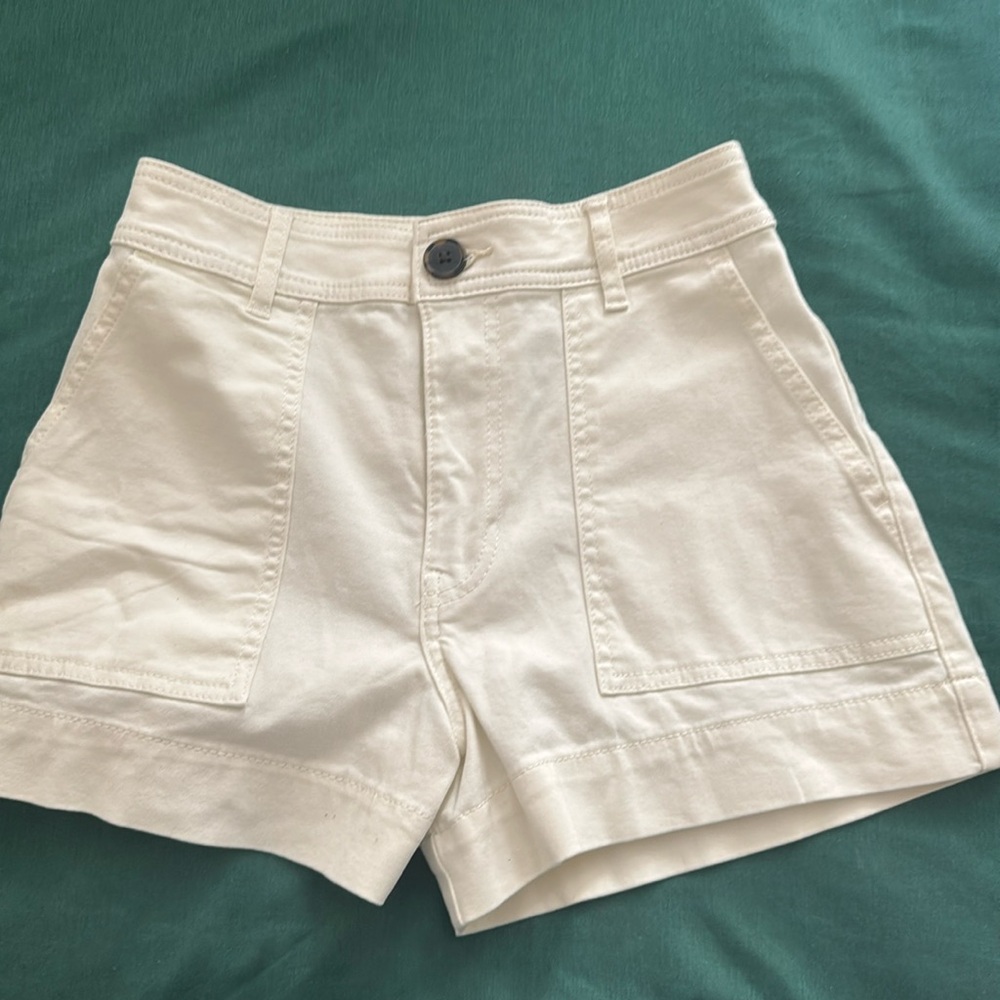 H&M white shorts